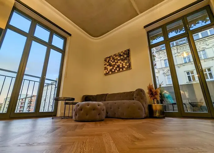 Modern Building With Vertical Garden & 2 Bedrooms 公寓 *