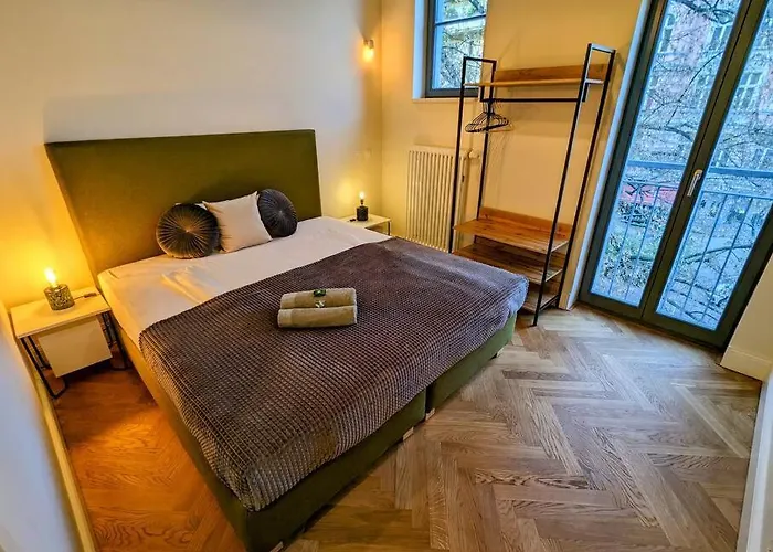 Modern Building With Vertical Garden & 2 Bedrooms Daire