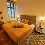 Apartman Modern Building With Vertical Garden & 2 Bedrooms Berlin