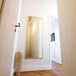 Modern Building With Vertical Garden & 2 Bedrooms Apartman *