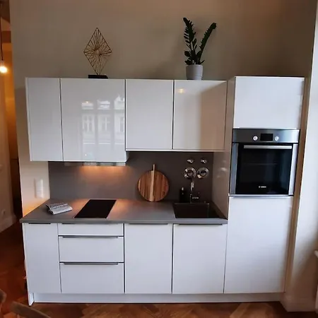 Modern Building With Vertical Garden & 2 Bedrooms * ברלין