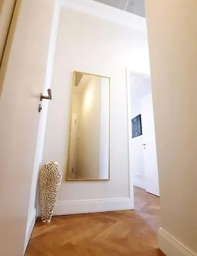 Modern Building With Vertical Garden & 2 Bedrooms דירה *